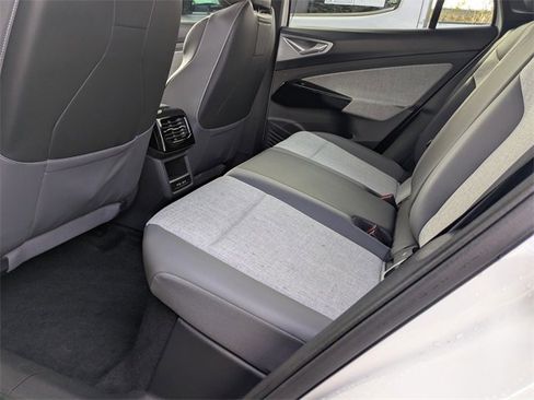 Used 2023 Volkswagen ID.4 Pro image 20