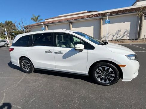 Used 2021 Honda Odyssey EX-L image 2