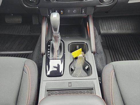 Used 2023 Nissan Frontier PRO-4X w/ Pro Convenience Package image 19