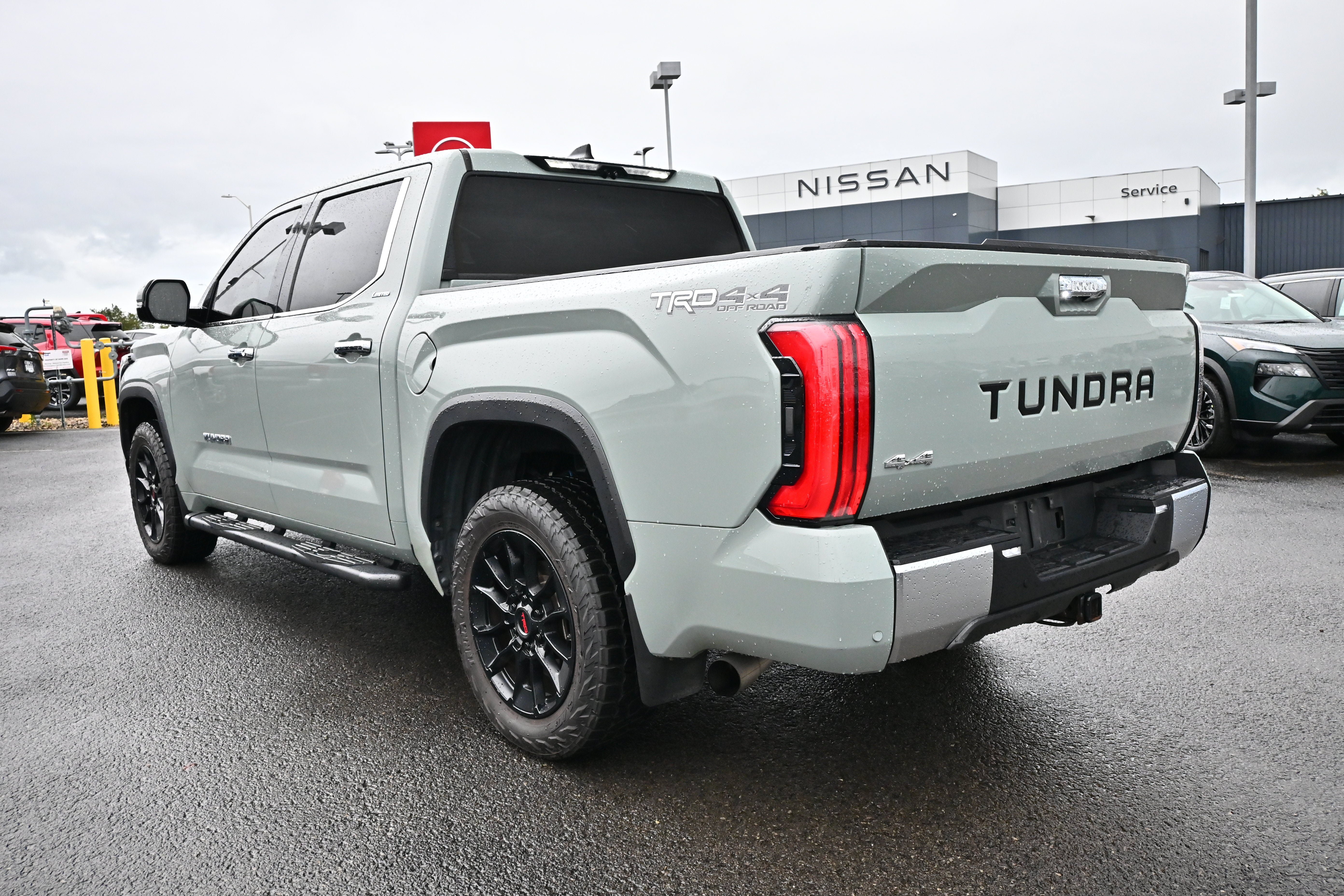 Used 2022 Toyota Tundra Limited w/ TRD Off-Road Package AWD/4WD image 6
