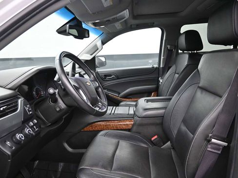 Used 2017 Chevrolet Suburban Premier AWD/4WD image 10