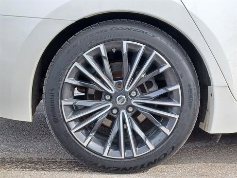 Used 2016 Nissan Maxima Platinum image 5