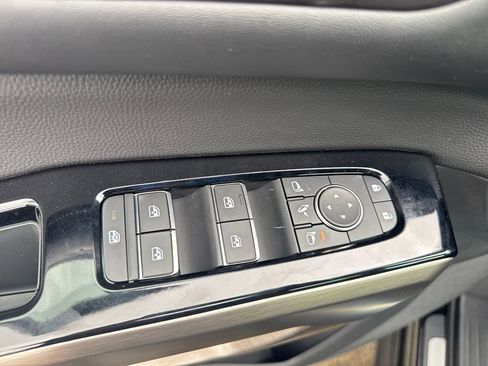 New 2025 Nissan Pathfinder Platinum w/ Black Appearance Package image 17