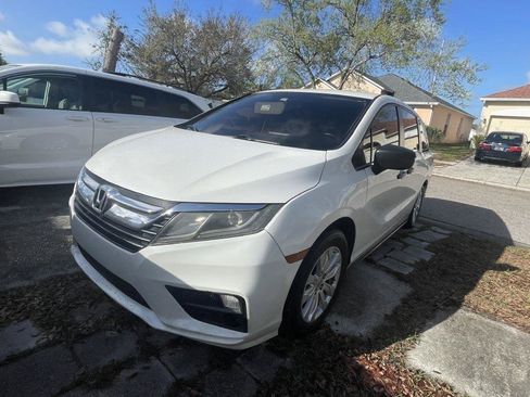 Used 2019 Honda Odyssey LX image 2