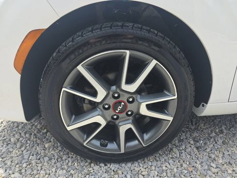 Used 2022 Kia Soul GT-Line FWD image 12