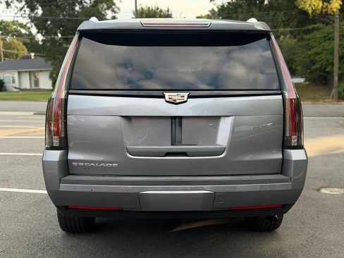 Used 2020 Cadillac Escalade ESV Luxury w/ Escalade Sport Edition RWD image 5