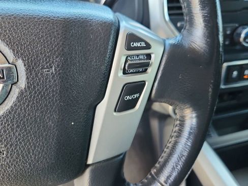 Used 2019 Nissan Titan SV w/ SV Convenience Package AWD/4WD image 23