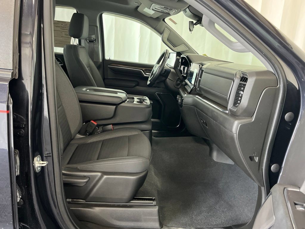 Used 2023 Chevrolet Silverado 1500 LT w/ Protection Package RWD image 19