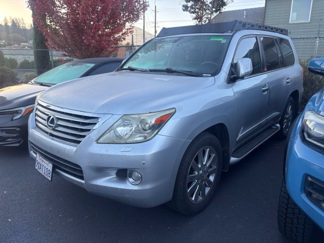 Used 2009 Lexus LX 570 4WD w/ Preferred Accessory Pkg image 5