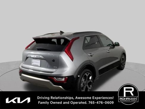 Used 2023 Kia Niro SX Touring FWD image 9