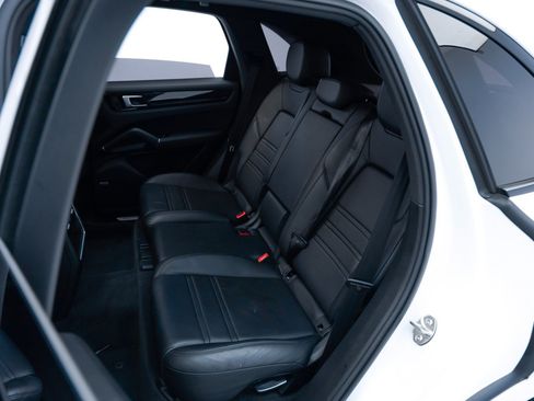 Certified 2020 Porsche Cayenne AWD/4WD image 23