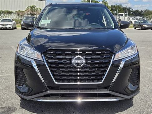 New 2025 Nissan Kicks Play S image 7