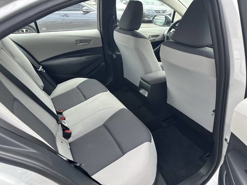 Used 2023 Toyota Corolla LE w/ Carpet Mat Package (TMS) FWD image 31