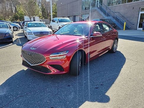Used 2023 Genesis G70 2.0T image 5