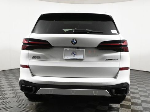 Used 2026 BMW X5 xDrive40i w/ M Sport Package image 6