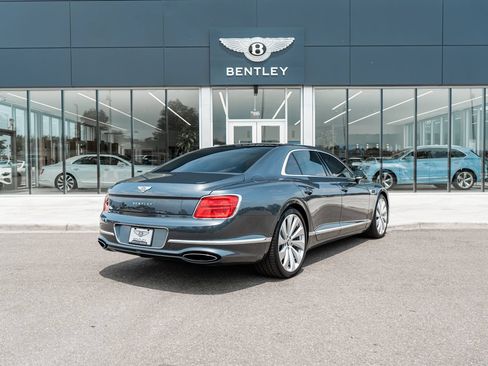 Certified 2026 Bentley Flying Spur Plug-In Hybrid AWD/4WD image 3