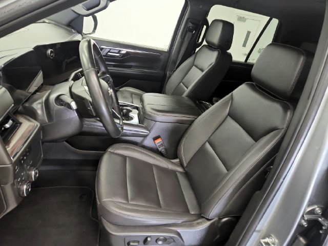 Used 2025 Chevrolet Tahoe LT AWD/4WD image 15
