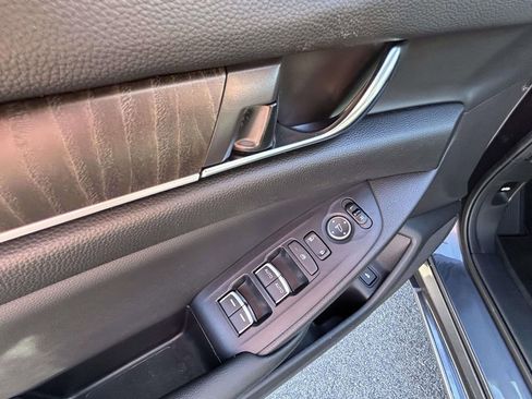 Used 2019 Honda Accord EX image 19