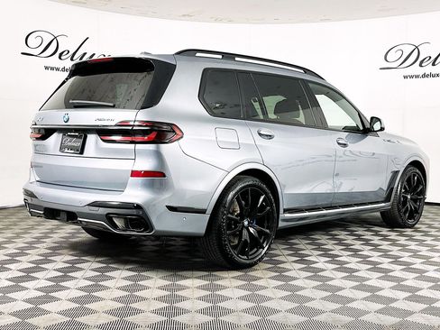 Used 2024 BMW X7 xDrive40i w/ Executive Package AWD/4WD image 6