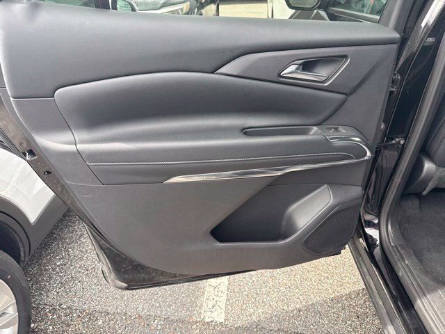 Used 2026 Chevrolet Traverse LT FWD image 17