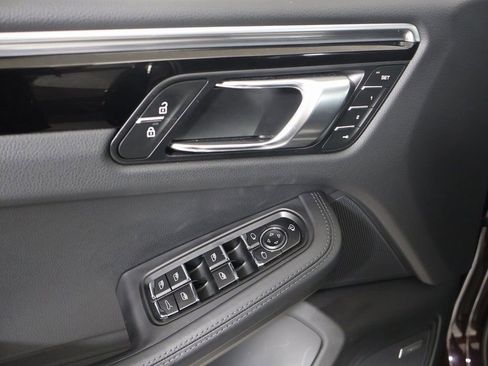 Used 2023 Porsche Macan S image 20