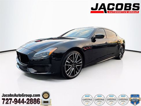 Used 2022 Maserati Quattroporte Trofeo image 1
