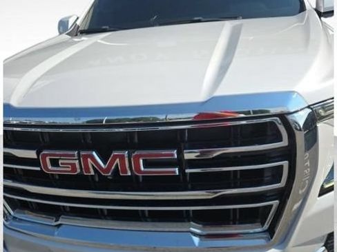 Used 2022 GMC Yukon XL SLT w/ SLT Premium Package AWD/4WD image 5