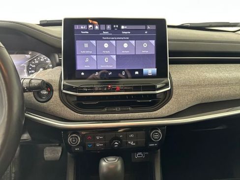 Used 2022 Jeep Compass Latitude image 21