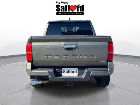 Used 2025 Toyota Tacoma Limited image 7