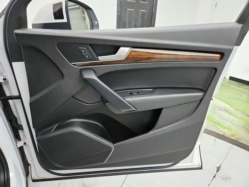 Used 2020 Audi Q5 2.0T Premium w/ Convenience Package AWD/4WD image 27