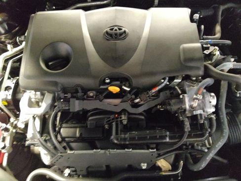 Used 2022 Toyota Camry SE image 30