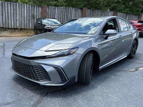 New 2026 Toyota Camry SE FWD image 7