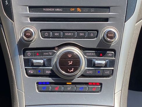 Used 2017 Lincoln MKZ Reserve AWD/4WD image 23