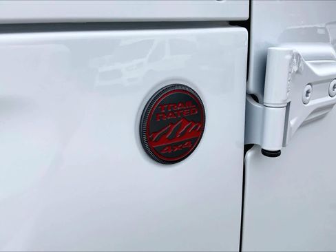 Used 2025 Jeep Gladiator Rubicon image 9