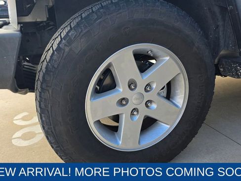 Used 2010 Jeep Wrangler Unlimited Sport image 9