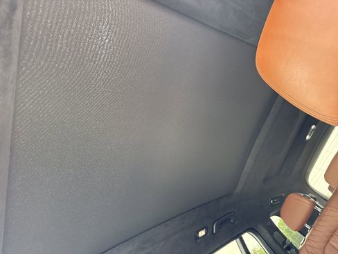 Used 2022 BMW X7 xDrive40i w/ M Sport Package image 19