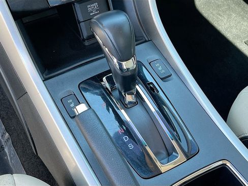 Used 2015 Honda Accord EX-L image 25