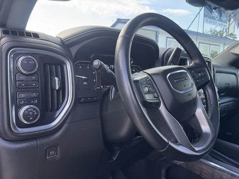 Used 2023 GMC Sierra 2500 Denali w/ Denali Ultimate Package AWD/4WD image 12