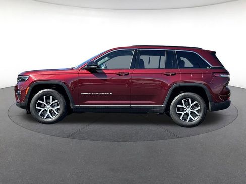 Certified 2025 Jeep Grand Cherokee Limited AWD/4WD image 2