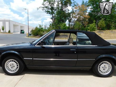 Used 1987 BMW 325i Convertible image 6