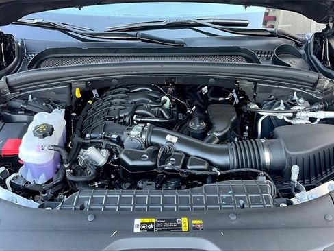 New 2025 Jeep Grand Cherokee Laredo X w/ Luxury Tech Group I image 9