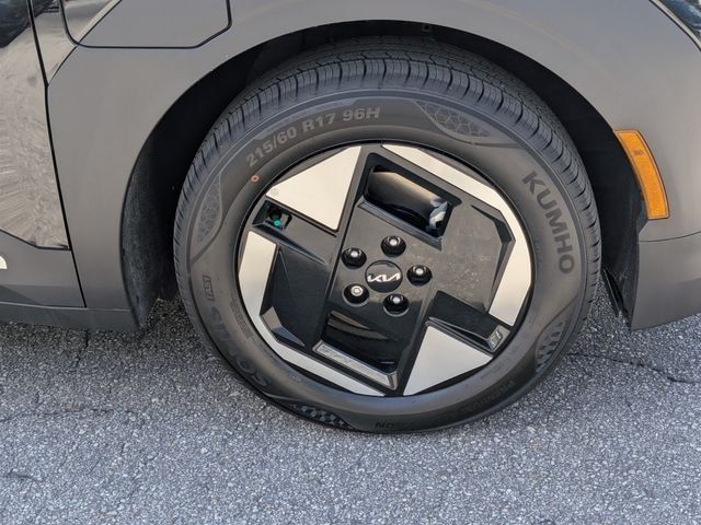 New 2027 Kia EV3 Wind FWD image 11