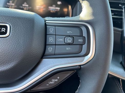 New 2026 Jeep Grand Wagoneer Limited AWD/4WD image 17
