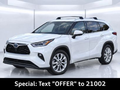Used 2023 Toyota Highlander Limited