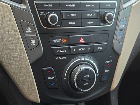 Used 2017 Hyundai Santa Fe Sport FWD image 17
