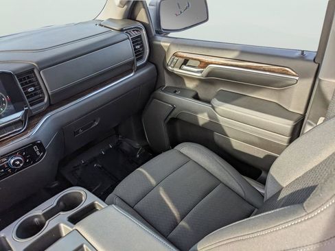 Used 2024 GMC Sierra 1500 Elevation image 16