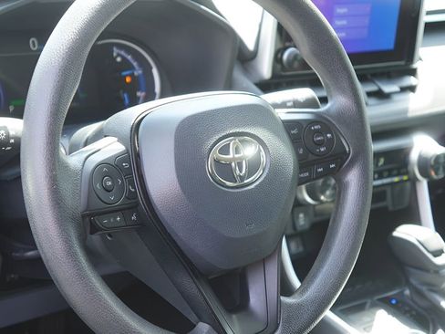 Used 2024 Toyota RAV4 LE AWD/4WD image 13