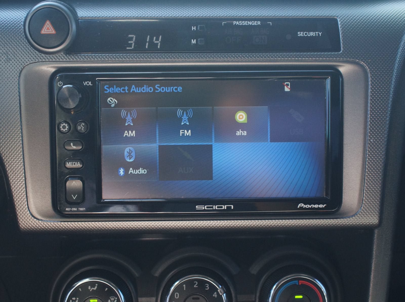 Used 2016 Scion tC FWD image 7