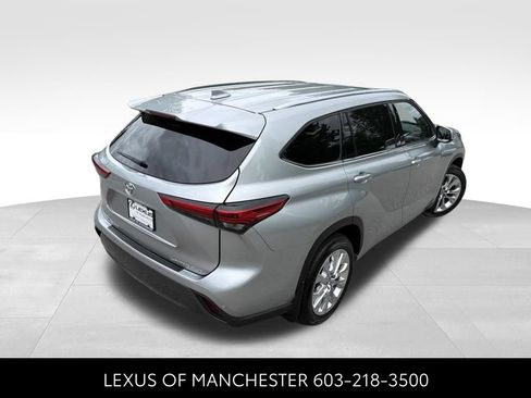 Used 2021 Toyota Highlander Limited AWD/4WD image 6