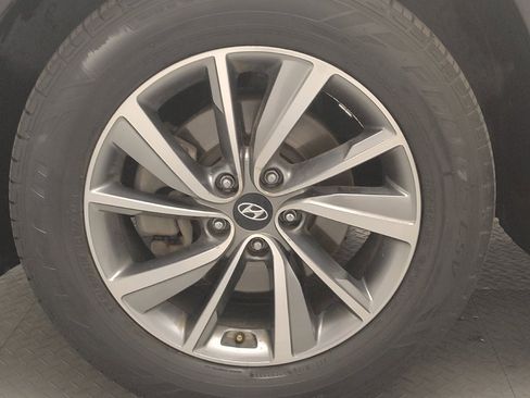 Used 2019 Hyundai Santa Fe Limited w/ Cargo Package image 31